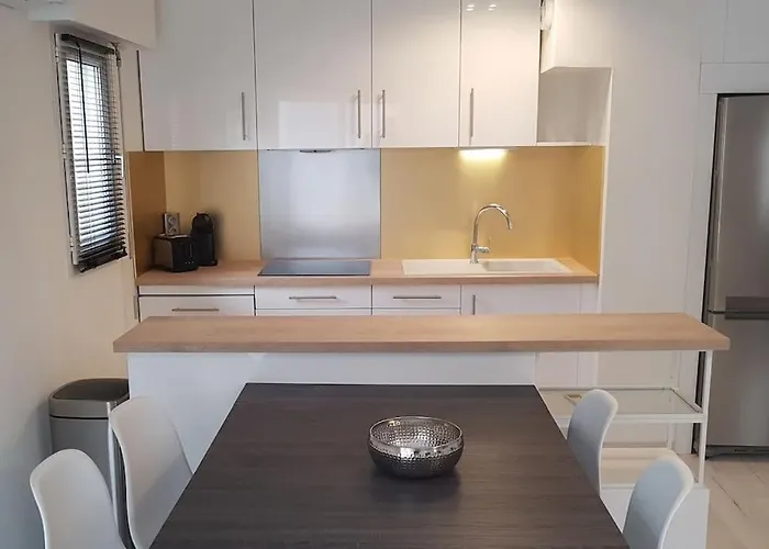 Duplex Port 5' Et Commerces Lejlighed *
