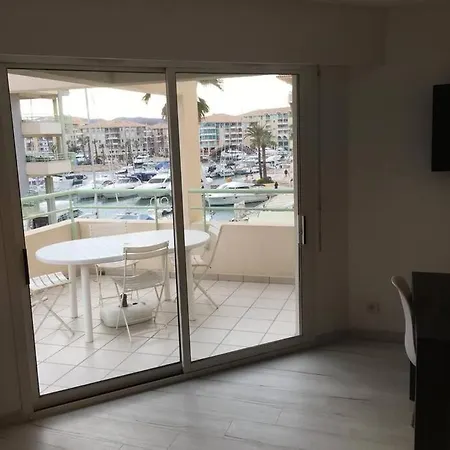 Duplex Port 5' Et Commerces