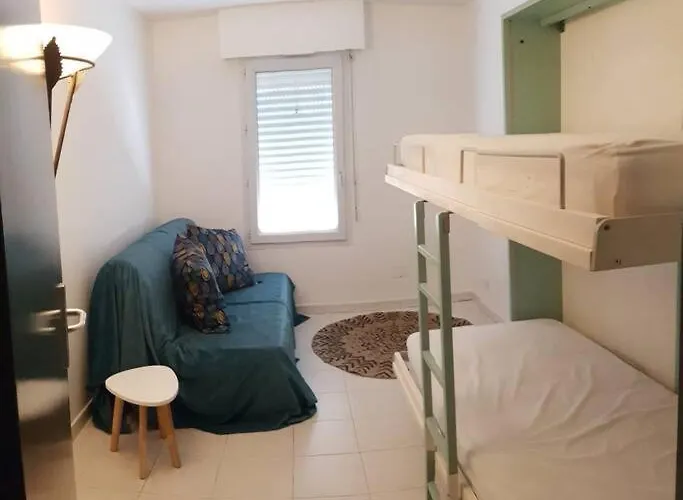 Duplex Port 5’ Et Commerces * Fréjus